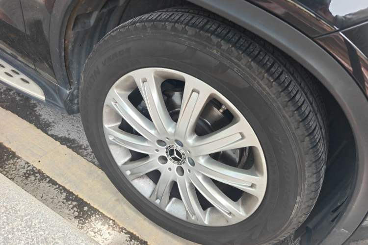 Used Mercedes-Benz GLE Coupe 2017 GLE 320 4MATIC Coupe SUV Right Front Wheel Hub
