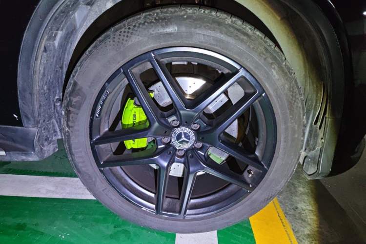Used Mercedes-Benz GLE Coupe 2017 GLE 450 AMG 4MATIC Coupe SUV Right Front Wheel Hub