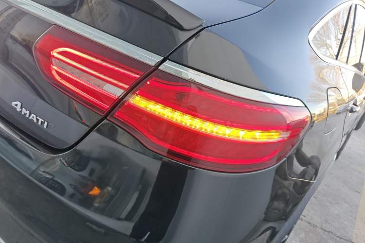 Used Mercedes-Benz GLE Coupe 2017 GLE 320 4MATIC Coupe SUV Right Rear Taillight
