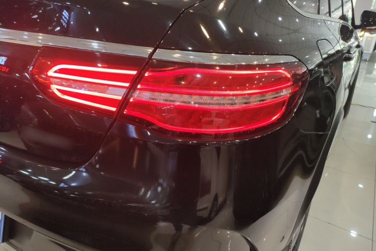 Used Mercedes-Benz GLE Coupe 2017 GLE 320 4MATIC Coupe SUV Right Rear Taillight