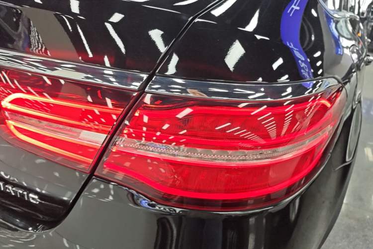 Used Mercedes-Benz GLE Coupe 2017 GLE 320 4MATIC Coupe SUV Right Rear Taillight