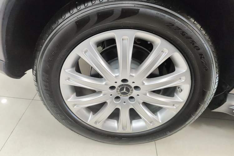 Used Mercedes-Benz GLE Coupe 2017 GLE 320 4MATIC Coupe SUV Right Rear Wheel Hub