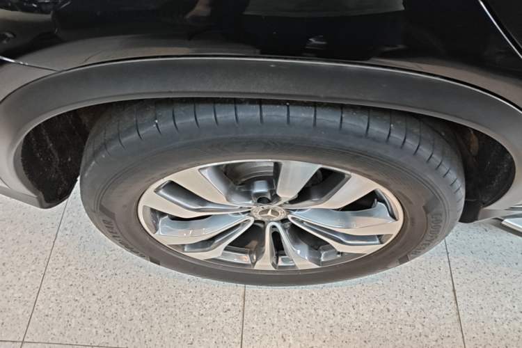 Used Mercedes-Benz GLE Coupe 2017 GLE 400 4MATIC Coupe SUV Right Rear Wheel Hub