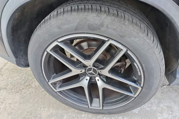 Used Mercedes-Benz GLE Coupe 2017 GLE 320 4MATIC Coupe SUV Right Rear Wheel Hub