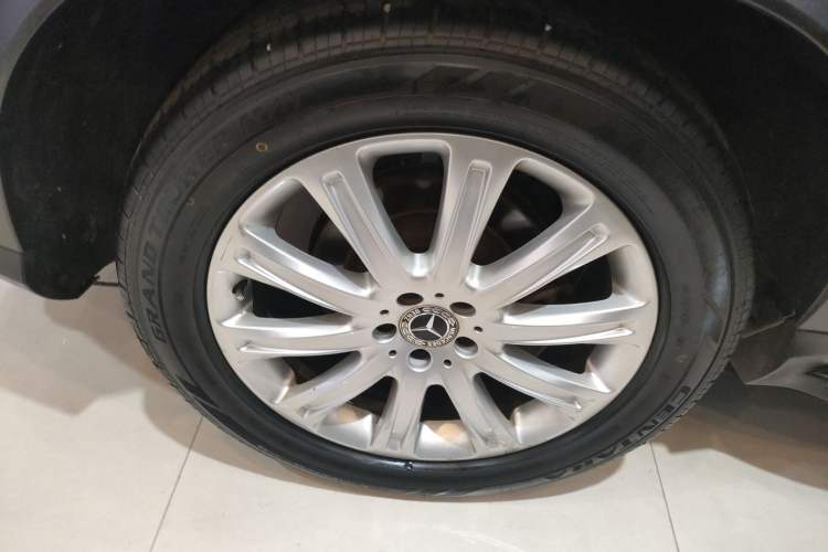 Used Mercedes-Benz GLE Coupe 2017 GLE 320 4MATIC Coupe SUV Right Rear Wheel Hub