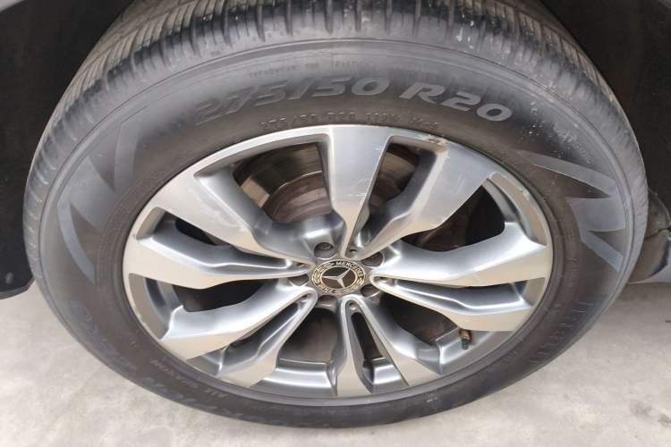 Used Mercedes-Benz GLE Coupe 2017 GLE 400 4MATIC Coupe SUV Right Rear Wheel Hub