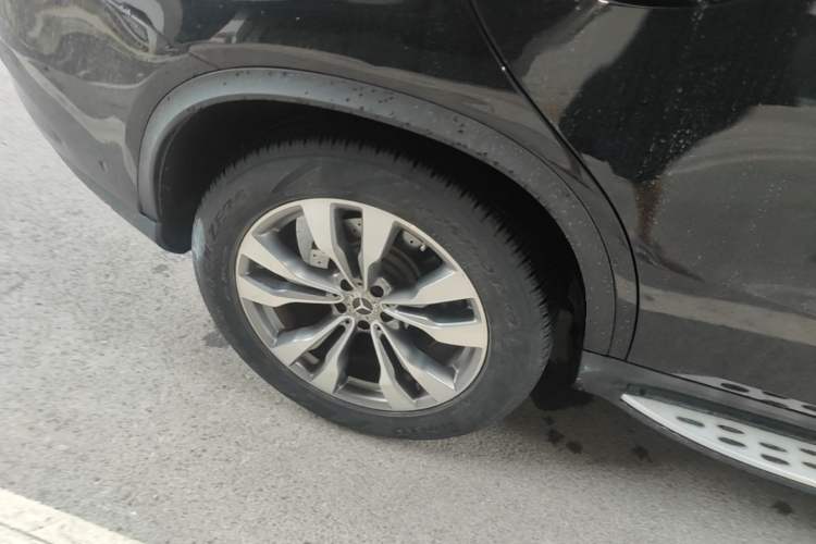 Used Mercedes-Benz GLE Coupe 2017 GLE 400 4MATIC Coupe SUV Right Rear Wheel Hub