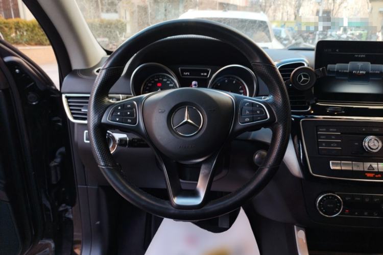 Used Mercedes-Benz GLE Coupe 2017 GLE 320 4MATIC Coupe SUV Steering Wheel