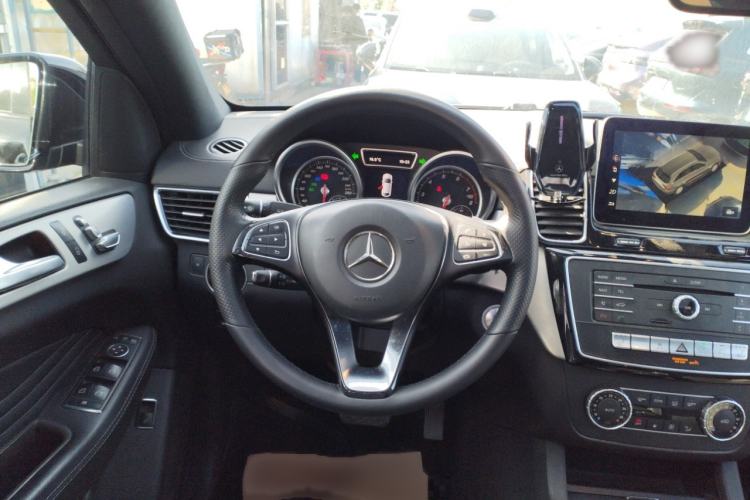Used Mercedes-Benz GLE Coupe 2017 GLE 320 4MATIC Coupe SUV Steering Wheel