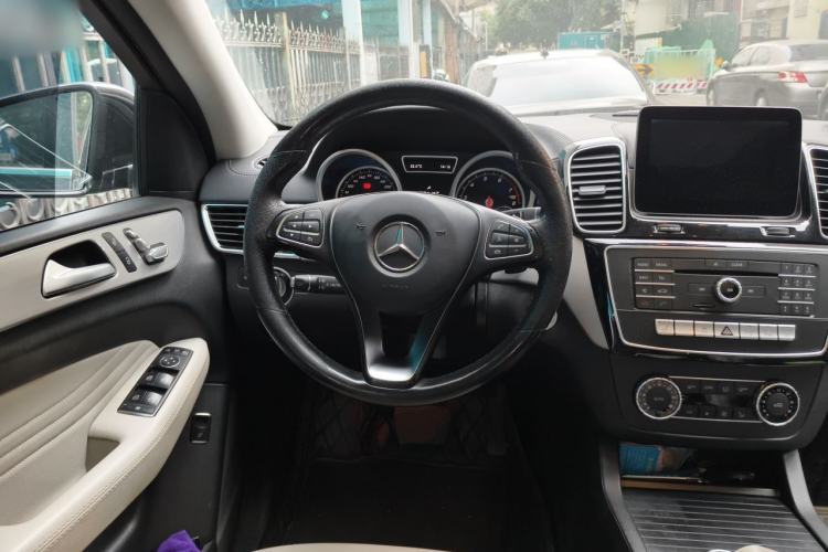 Used Mercedes-Benz GLE Coupe 2017 GLE 320 4MATIC Coupe SUV Steering Wheel