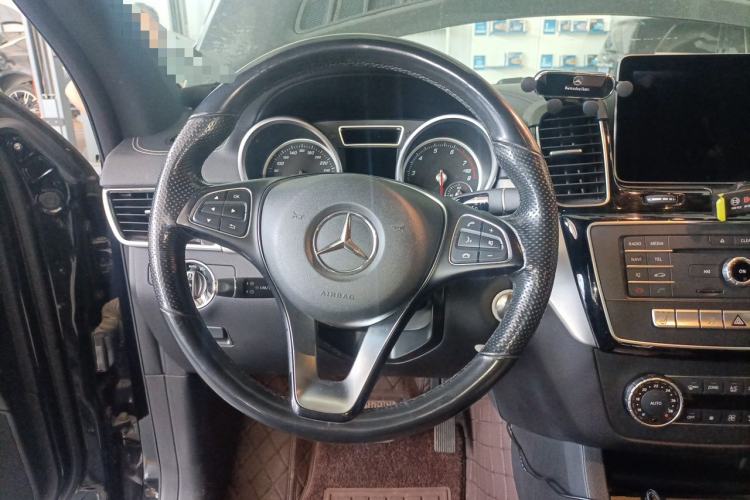 Used Mercedes-Benz GLE Coupe 2017 GLE 320 4MATIC Coupe SUV Steering Wheel