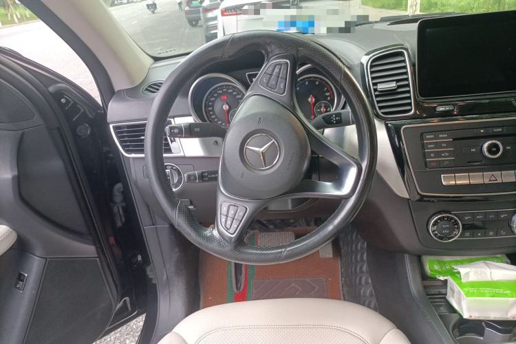 Used Mercedes-Benz GLE Coupe 2017 GLE 400 4MATIC Coupe SUV Steering Wheel