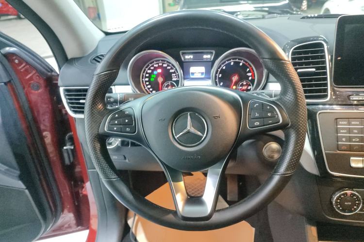 Used Mercedes-Benz GLE Coupe 2017 GLE 320 4MATIC Coupe SUV Steering Wheel