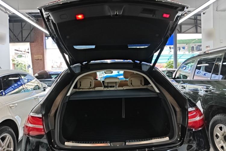 Used Mercedes-Benz GLE Coupe 2017 GLE 400 4MATIC Coupe SUV Trunk