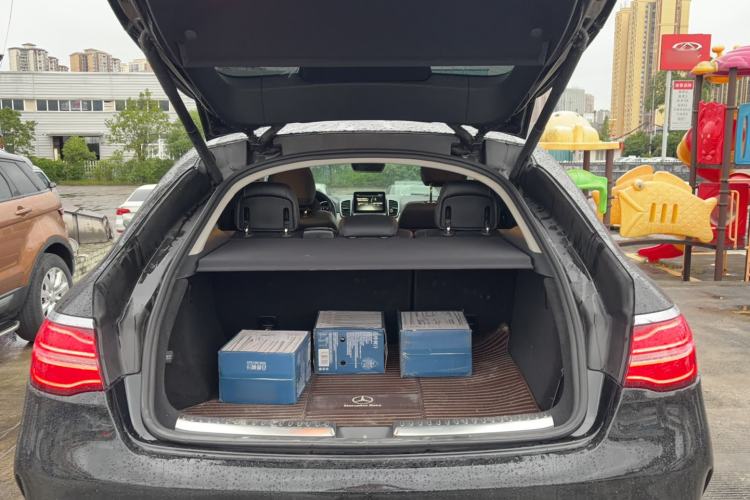 Used Mercedes-Benz GLE Coupe 2017 GLE 400 4MATIC Coupe SUV Trunk