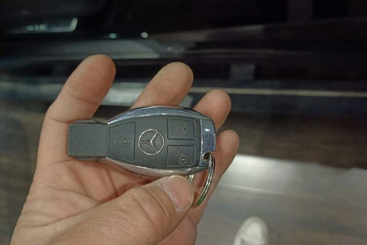 Used Mercedes-Benz GLE Coupe 2017 GLE 320 4MATIC Coupe SUV Vehicle Key