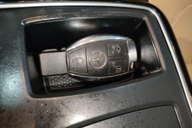 Used Mercedes-Benz GLE Coupe 2017 GLE 320 4MATIC Coupe SUV Vehicle Key