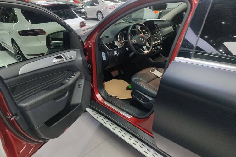 Used Mercedes-Benz GLE Coupe 2017 GLE 320 4MATIC Coupe SUV Driver Seat