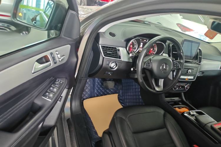 Used Mercedes-Benz GLE Coupe 2017 GLE 320 4MATIC Coupe SUV Driver Seat