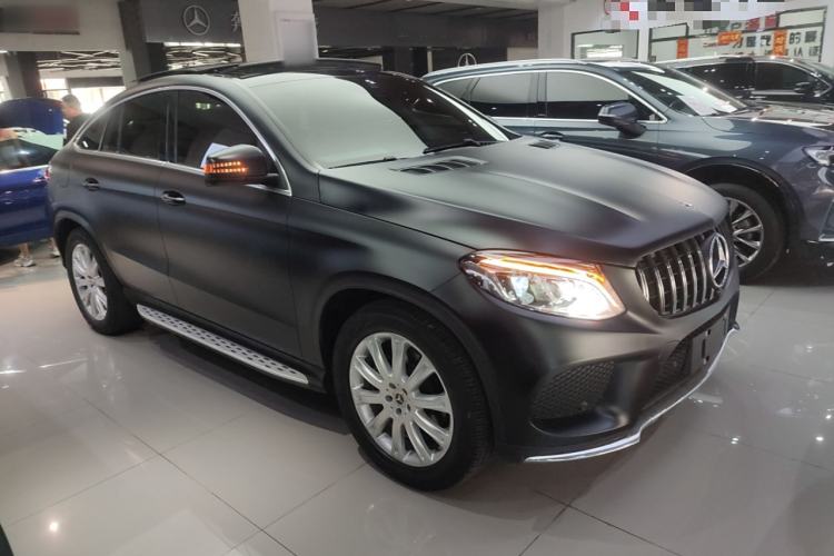 Used Mercedes-Benz GLE Coupe 2017 GLE 320 4MATIC Coupe SUV Front Right 45 Deg