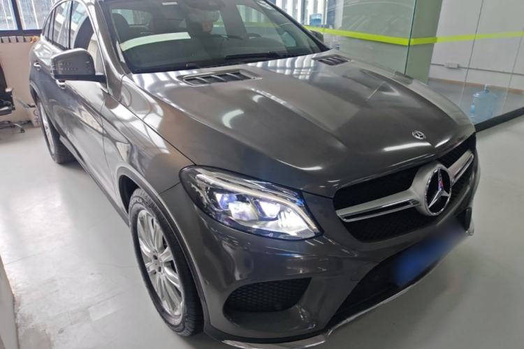 Used Mercedes-Benz GLE Coupe 2017 GLE 320 4MATIC Coupe SUV Front Right 45 Deg