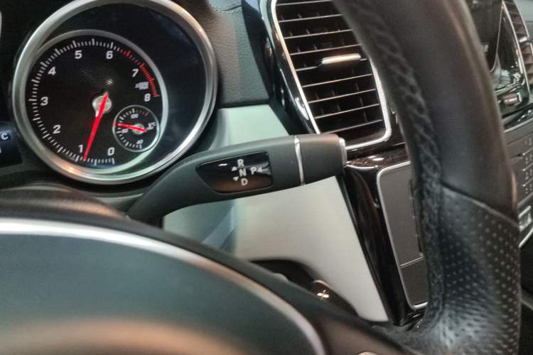Used Mercedes-Benz GLE Coupe 2017 GLE 320 4MATIC Coupe SUV Gear Lever