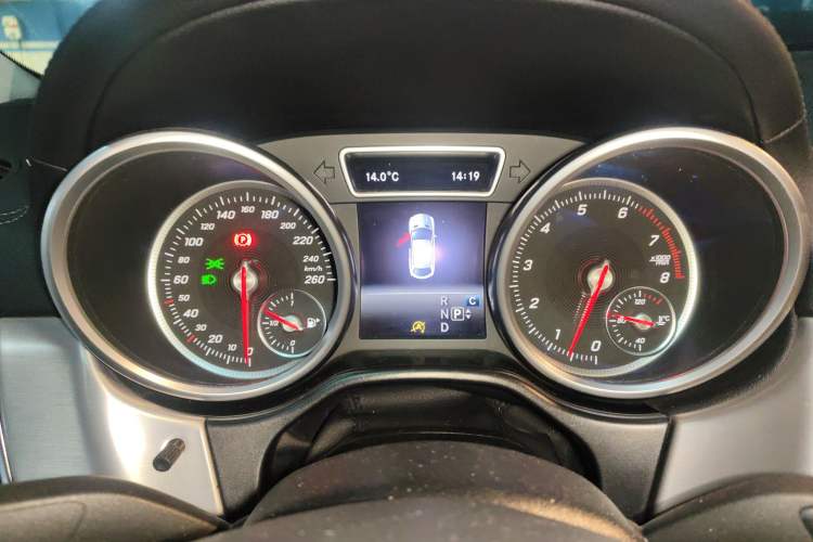 Used Mercedes-Benz GLE Coupe 2017 GLE 400 4MATIC Coupe SUV Instrument Cluster