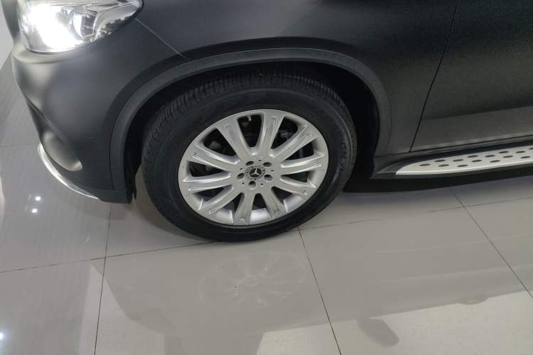 Used Mercedes-Benz GLE Coupe 2017 GLE 320 4MATIC Coupe SUV Left Front Wheel Hub