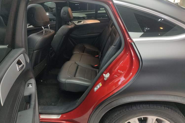 Used Mercedes-Benz GLE Coupe 2017 GLE 320 4MATIC Coupe SUV Left Rear Seat