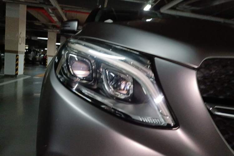 Used Mercedes-Benz GLE Coupe 2017 GLE 450 AMG 4MATIC Coupe SUV Right Front Headlight