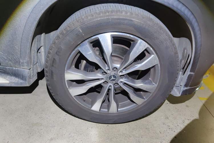 Used Mercedes-Benz GLE Coupe 2017 GLE 400 4MATIC Coupe SUV Right Front Wheel Hub