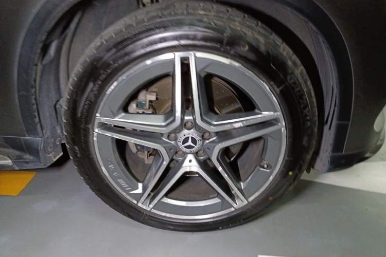 Used Mercedes-Benz GLE Coupe 2017 GLE 450 AMG 4MATIC Coupe SUV Right Front Wheel Hub