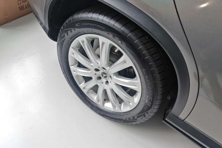 Used Mercedes-Benz GLE Coupe 2017 GLE 320 4MATIC Coupe SUV Right Rear Wheel Hub