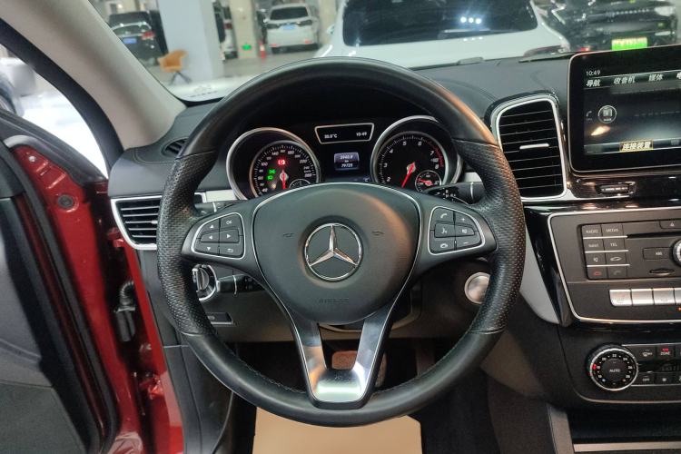 Used Mercedes-Benz GLE Coupe 2017 GLE 320 4MATIC Coupe SUV Steering Wheel