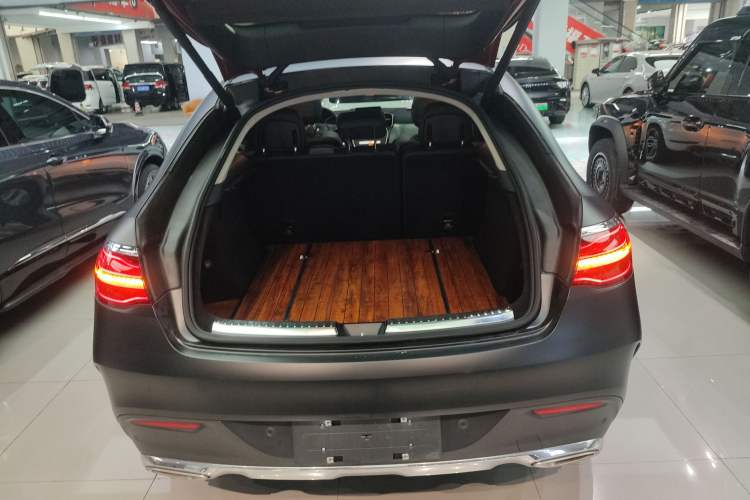 Used Mercedes-Benz GLE Coupe 2017 GLE 320 4MATIC Coupe SUV Trunk