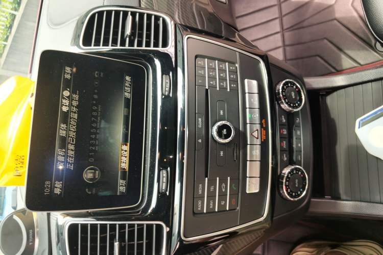 Used Mercedes-Benz GLE Coupe 2017 GLE 320 4MATIC Coupe SUV Audio And AC Panel
