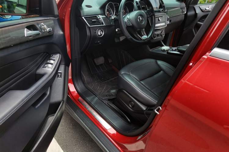 Used Mercedes-Benz GLE Coupe 2017 GLE 320 4MATIC Coupe SUV Driver Seat