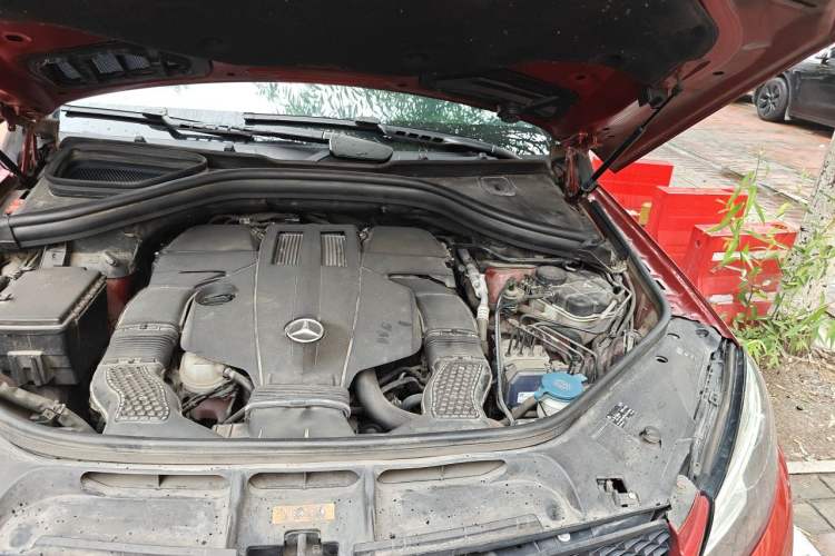 Used Mercedes-Benz GLE Coupe 2017 GLE 400 4MATIC Coupe SUV Engine Bay Left