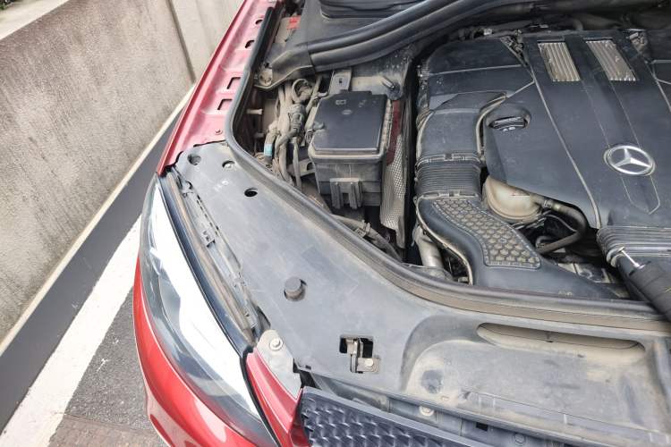 Used Mercedes-Benz GLE Coupe 2017 GLE 320 4MATIC Coupe SUV Engine Bay Right