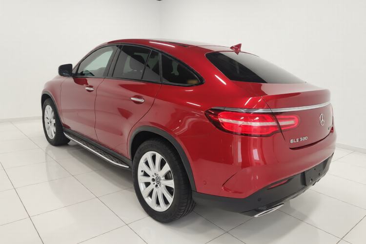 Used Mercedes-Benz GLE Coupe 2017 GLE 320 4MATIC Coupe SUV Exterior 2