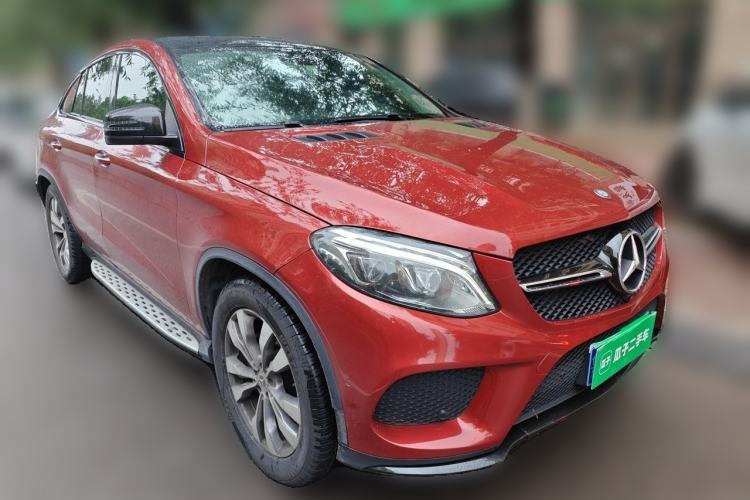 Used Mercedes-Benz GLE Coupe 2017 GLE 400 4MATIC Coupe SUV Front Right 45 Deg