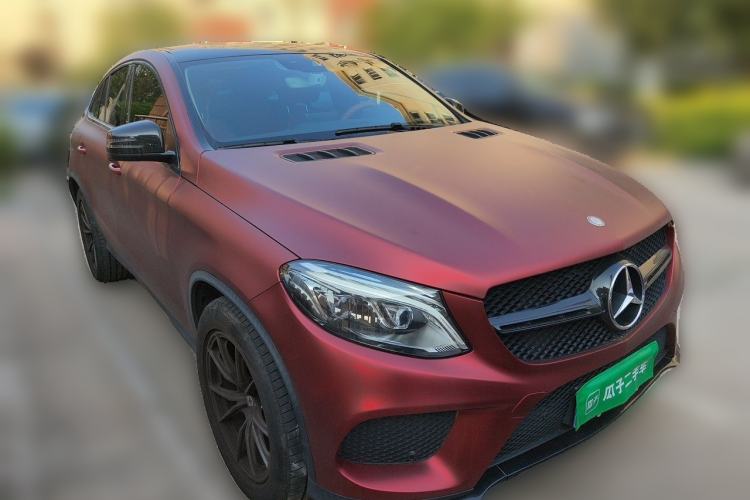 Used Mercedes-Benz GLE Coupe 2017 GLE 320 4MATIC Coupe SUV Front Right 45 Deg