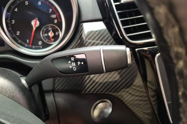 Used Mercedes-Benz GLE Coupe 2017 GLE 320 4MATIC Coupe SUV Gear Lever
