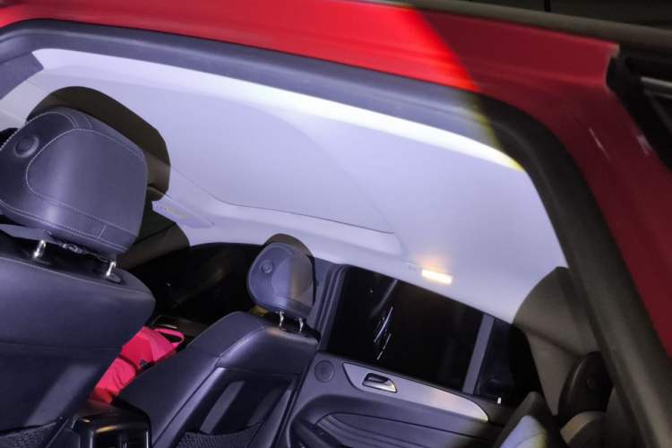 Used Mercedes-Benz GLE Coupe 2017 GLE 400 4MATIC Coupe SUV Headliner