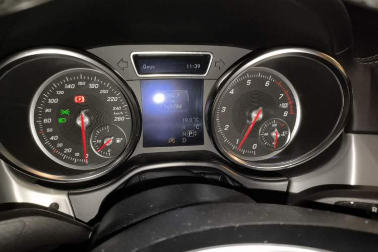 Used Mercedes-Benz GLE Coupe 2017 GLE 400 4MATIC Coupe SUV Instrument Cluster