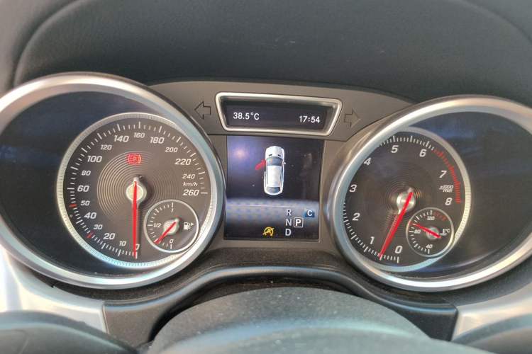 Used Mercedes-Benz GLE Coupe 2017 GLE 320 4MATIC Coupe SUV Instrument Cluster