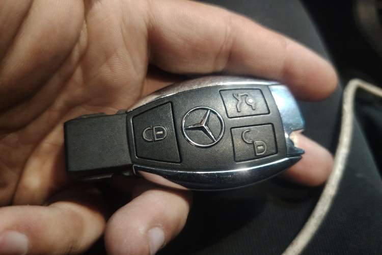 Used Mercedes-Benz GLE Coupe 2017 GLE 320 4MATIC Coupe SUV Interior 1