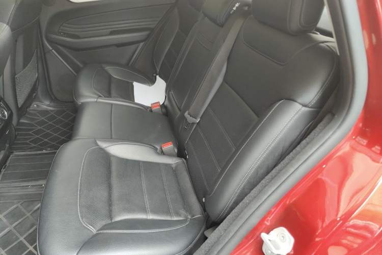 Used Mercedes-Benz GLE Coupe 2017 GLE 400 4MATIC Coupe SUV Left Rear Seat