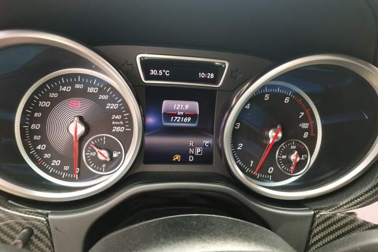 Used Mercedes-Benz GLE Coupe 2017 GLE 320 4MATIC Coupe SUV Odometer Close Up