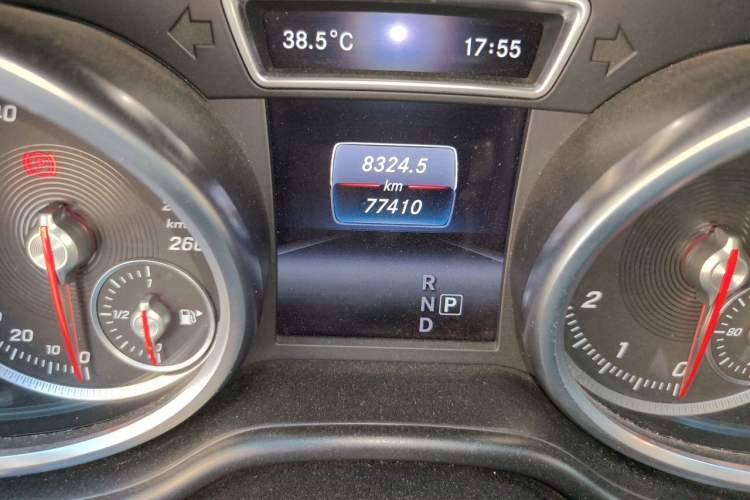 Used Mercedes-Benz GLE Coupe 2017 GLE 320 4MATIC Coupe SUV Odometer Close Up